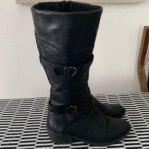 Black Boots - 7W